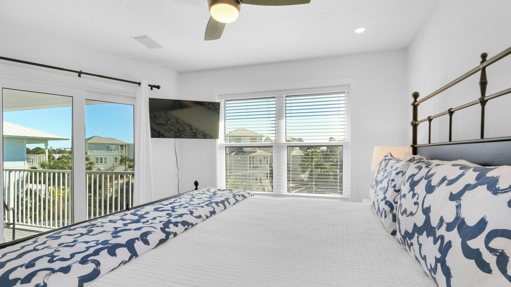 コンドミニアム ベッド (複数台) バルコニー オーシャンビュー (Beachside Villas 1133) | 2 室のベッドルーム、客室ごとに異なる装飾、客室ごとに異なるインテリア、ベッドシーツ