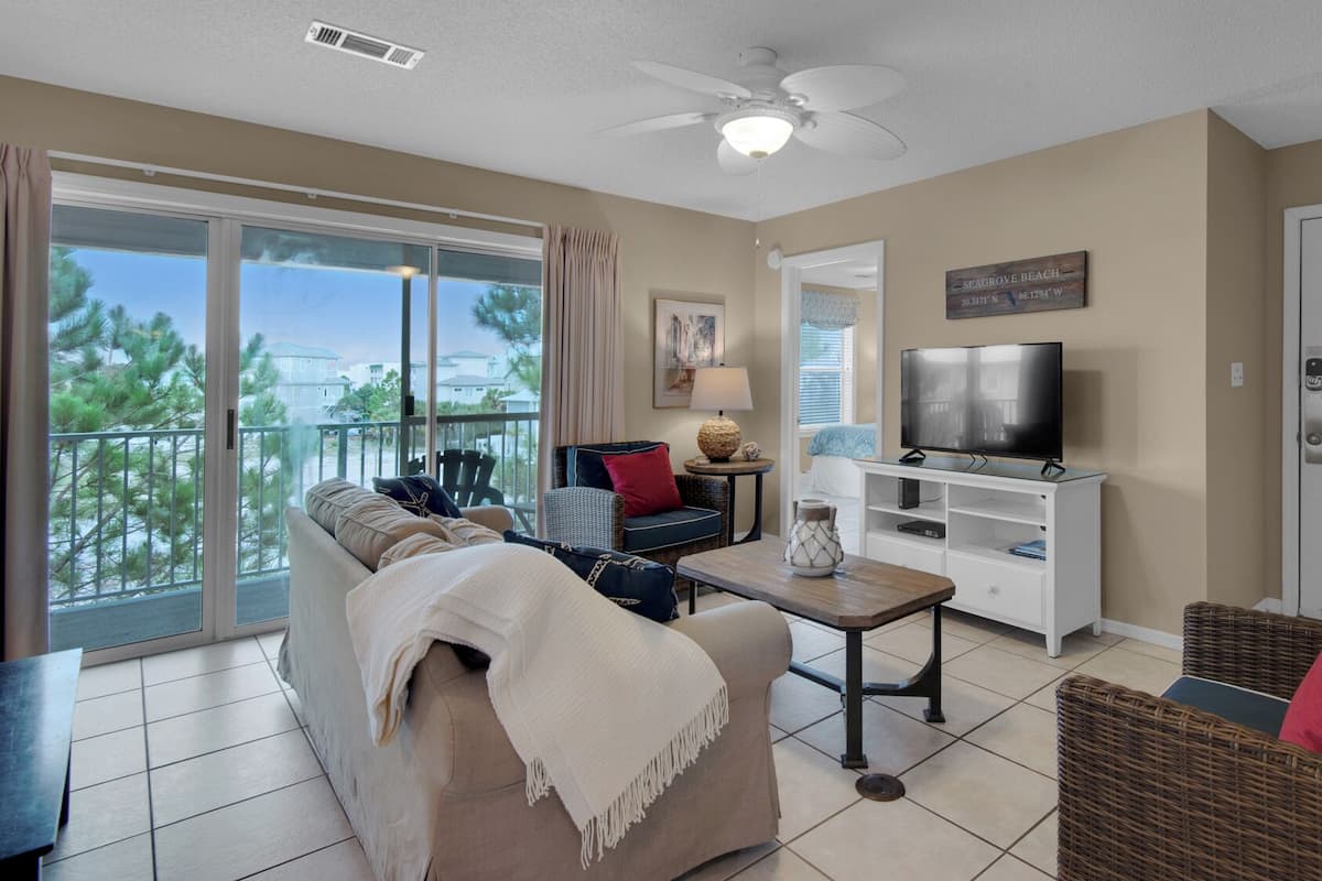 Condo, Multiple Beds, Patio, Garden View (Beachside Villas 733) | Living area