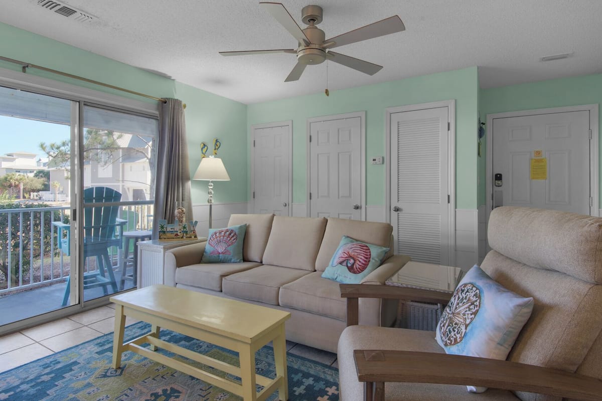 Condo, Multiple Beds, Patio, Garden View (Beachside Villas 714) | Living area | 42-inch flat-screen TV with digital channels