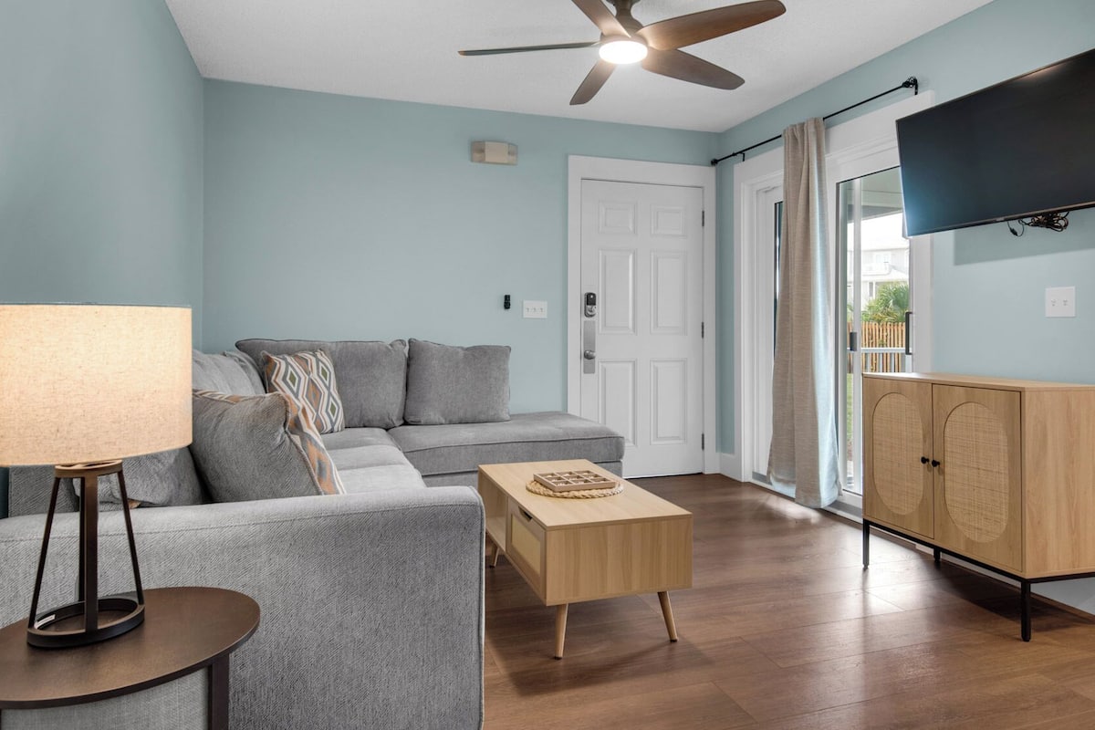 Condo, Multiple Beds, Patio, Garden View (Beachside Villas 1013) | Living area | 42-inch flat-screen TV with digital channels