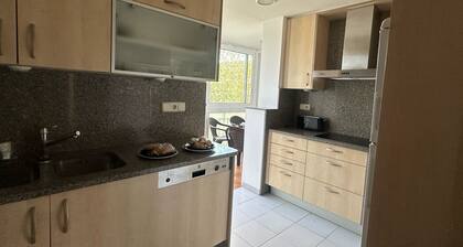 Ideal Apartment in the Center of Roses – INMO ASESORÍA EL AKEL