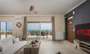 Smart TV - NeSo - Peter’s Flat steps to Beach w. Great Views (GQQH+8PH Kolymvari, Greece)