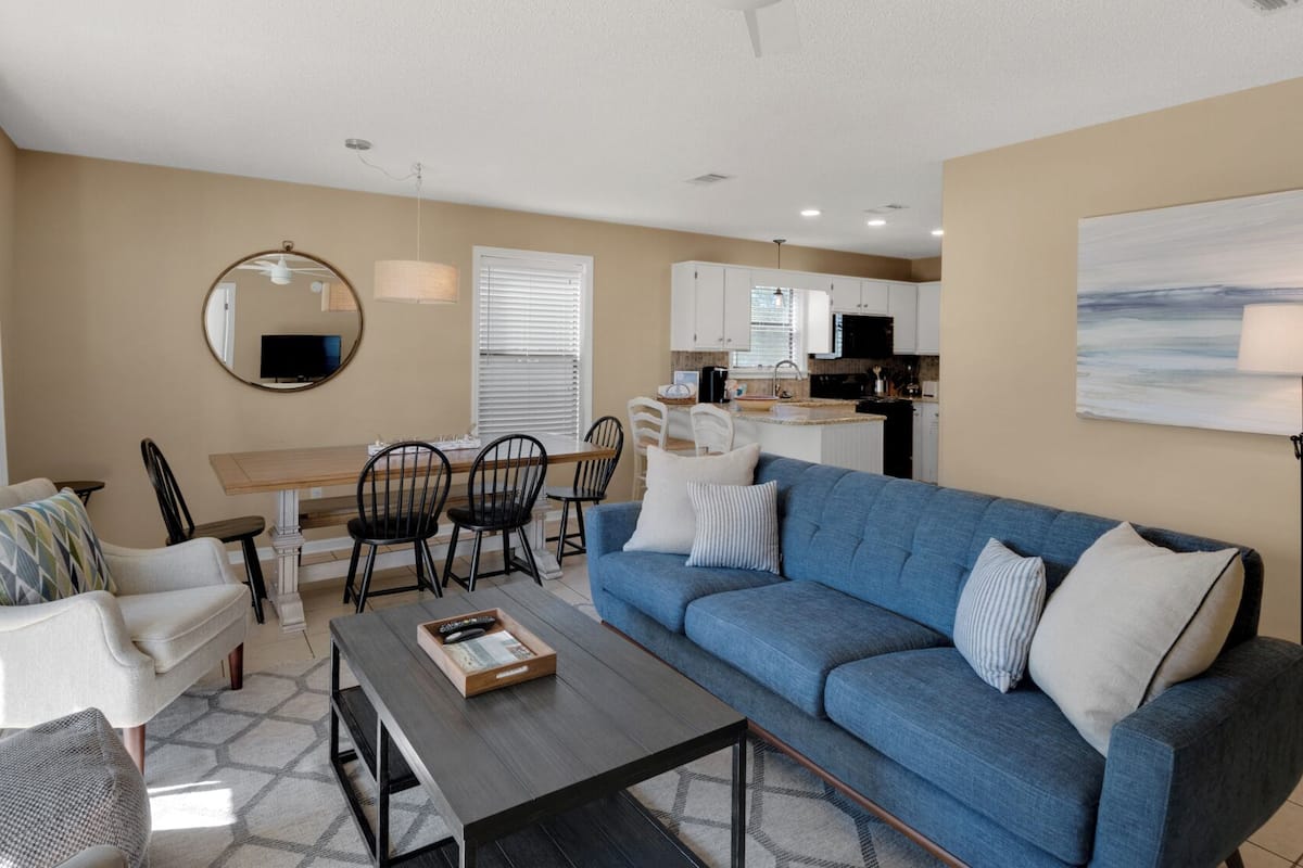 Condo, Multiple Beds, Patio, Garden View (Beachwood Villas 14B) | Living area