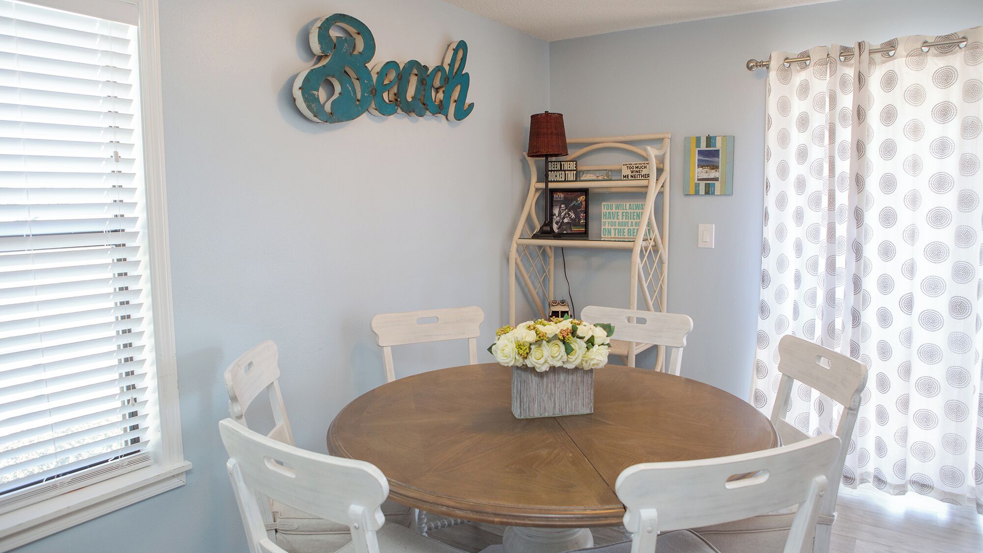 Condo, varias camas, patio, vista al jardín (Beachwood Villas 14I) | Restaurantes