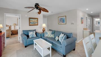 Condo, Multiple Beds, Patio, Pool View (Beachwood Villas 12H) | Living area