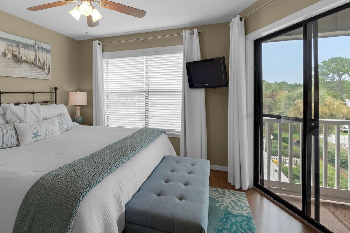 Apartment, Mehrere Betten, Terrasse, Poolblick (Beachwood Villas 10C) | 2 Schlafzimmer, individuell dekoriert, individuell eingerichtet