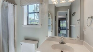 Condo, Multiple Beds, Patio, Garden View (Beachwood Villas 3A) | Bathroom | Towels, toilet paper