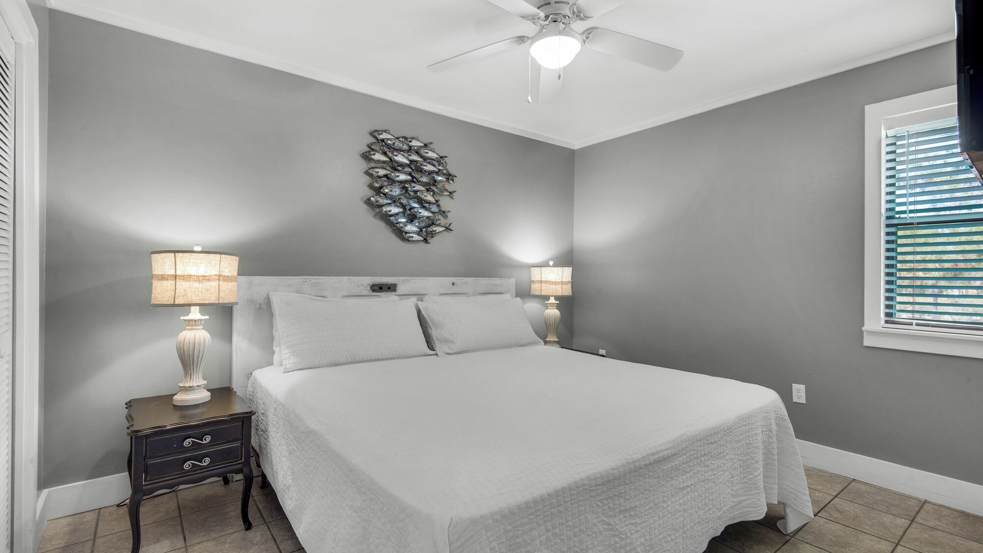 Apartment, Mehrere Betten, Terrasse, Gartenblick (Beachwood Villas 8D) | 2 Schlafzimmer, individuell dekoriert, individuell eingerichtet