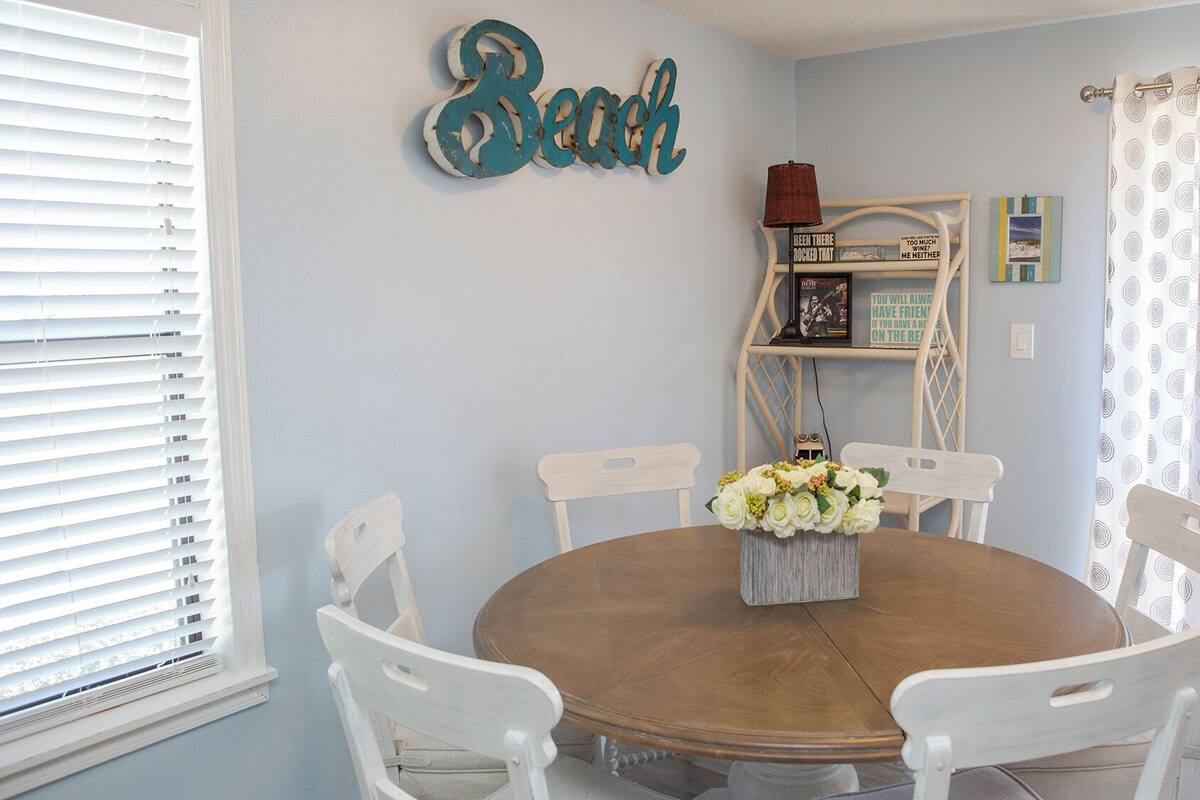 Condo, Multiple Beds, Patio, Garden View (Beachwood Villas 14I) | Dining