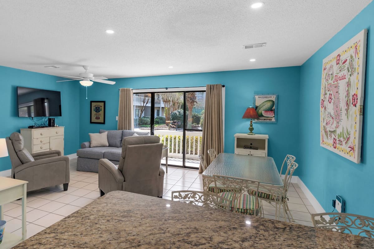 Bloc d'apartaments, diversos llits, pati, vistes al jardí (Beachwood Villas 8E)