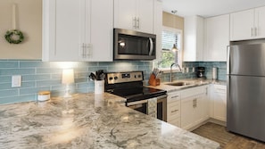 Condo, 1 Queen Bed with Sofa bed, Patio, Garden View (Beachwood Villas 1B) | Private kitchen