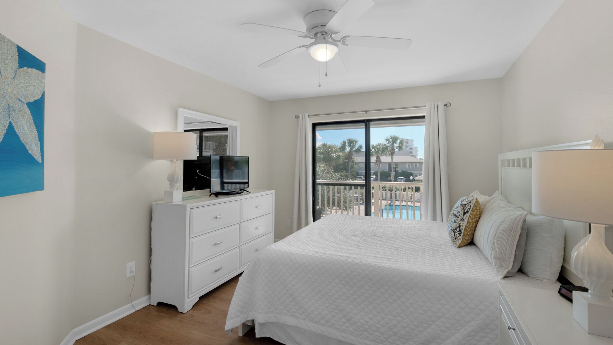 Apartment, Mehrere Betten, Terrasse, Poolblick (Beachwood Villas 11E) | 2 Schlafzimmer, individuell dekoriert, individuell eingerichtet