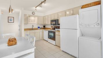 Condo, Multiple Beds, Balcony, Ocean View (Beacons 4) | Private kitchen | Coffee/tea maker