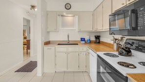 Appartamento, letti multipli, balcone, vista oceano (Beacons 4) | Cucina privata | Macchina per tè/caffè