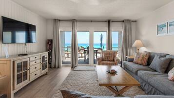 Townhome, Multiple Beds, Patio, Ocean View (Blue Nine 3) | Living area | 42-inch flat-screen TV with digital channels