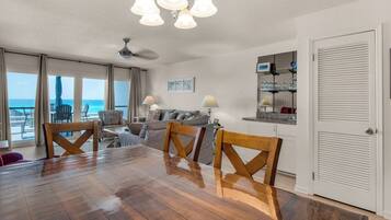 Townhouse, Beberapa Tempat Tidur, patio, pemandangan samudra (Blue Nine 3) | Interior