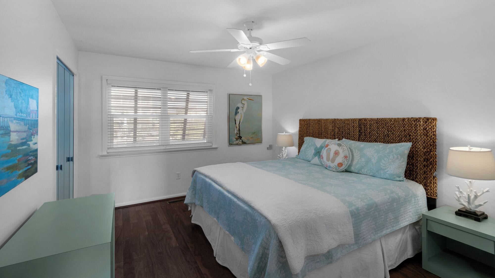 タウンホーム ベッド (複数台) パティオ オーシャンビュー (Blue Nine 2) | 3 室のベッドルーム、客室ごとに異なる装飾、客室ごとに異なるインテリア、ベッドシーツ