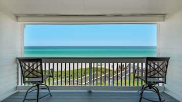 Townhome, Multiple Beds, Patio, Ocean View (Blue Nine 3) | Interior