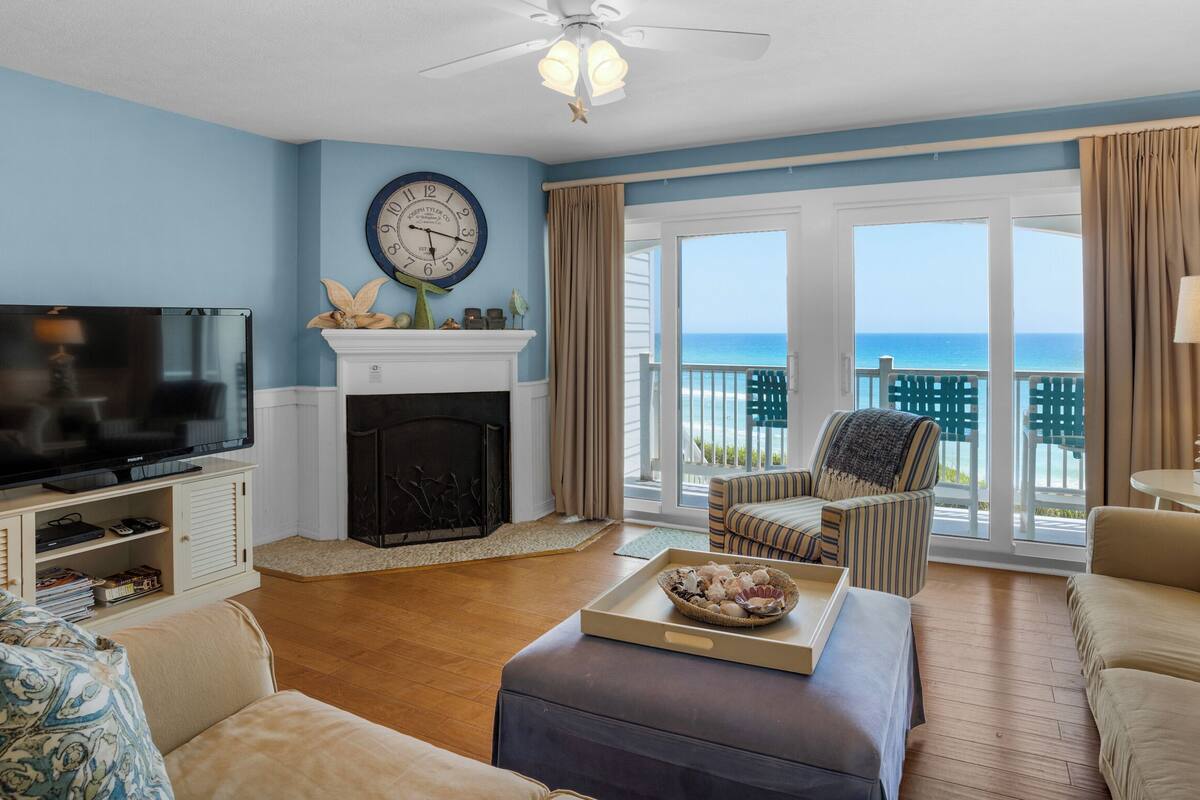 Townhome, Multiple Beds, Balcony, Ocean View (Blue Tide 3B) | Living area | 50-inch flat-screen TV with digital channels