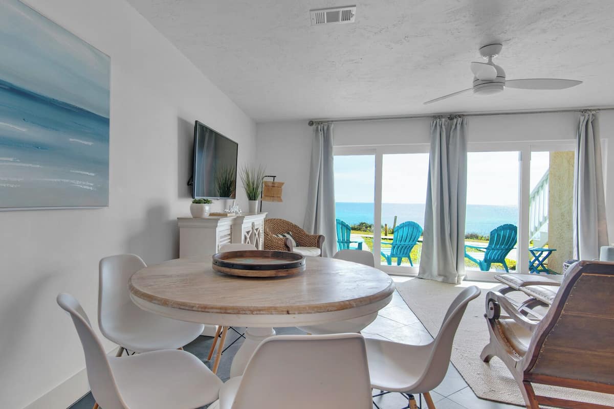 Condo, várias camas, varanda, vista para o oceano (Blue Tide 6A) | 3 quartos, individualmente decorados, individualmente mobiliados