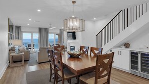 Condo, nhiều giường, ban công, quang cảnh biển (Dune Villas 3B - No Pets Allowed) | Khu ăn uống