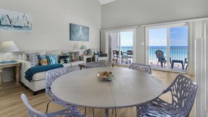 Leilighet, flere senger, balkong, havutsikt (Eastern Shores 215 - No Pets Allowed) | Innvendig