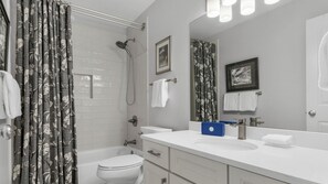 Condo, Multiple Beds, Balcony, Ocean View (Grand Playa 401) | Bathroom