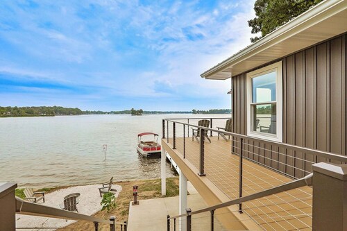 Lake Front Boondoggle - Dog Friendly