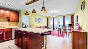 Condo, Multiple Beds, Balcony, Ocean View (Laketown Wharf 1527 - No Pets Allowed) | Dining
