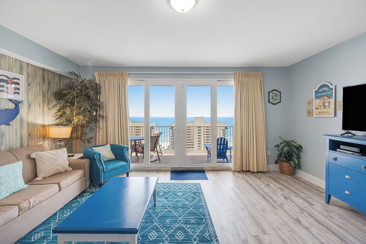 Condo, Multiple Beds, Balcony, Ocean View (Laketown Wharf 1316) | Living area