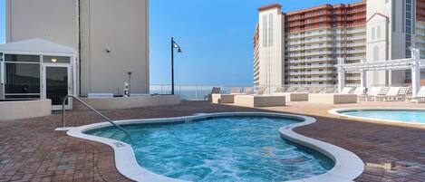 コンドミニアム ベッド (複数台) バルコニー ビーチビュー (Laketown Wharf 335) | プール