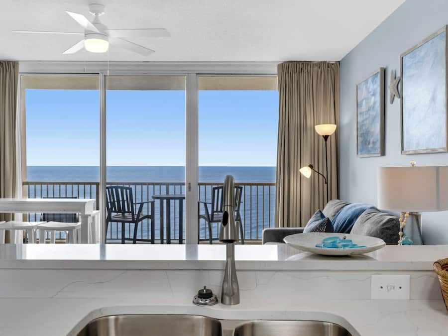 Condo, Multiple Beds, Balcony, Ocean View (Majestic Tower 1-1606) | Interior