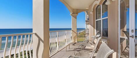 Condo, Plusieurs lits, balcon, vue sur lâocĂ©an (Monterey Condos A302) | Terrain de lâhĂ©bergement