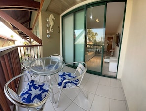 Apartment | Outdoor dining