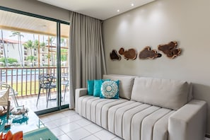 Apartment | Living area | TV