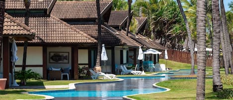 2 outdoor pools, pool umbrellas, sun loungers