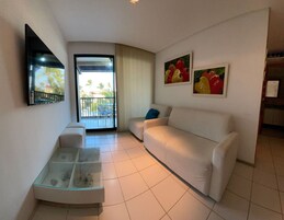 Apartamento | Zona de estar | Una televisión