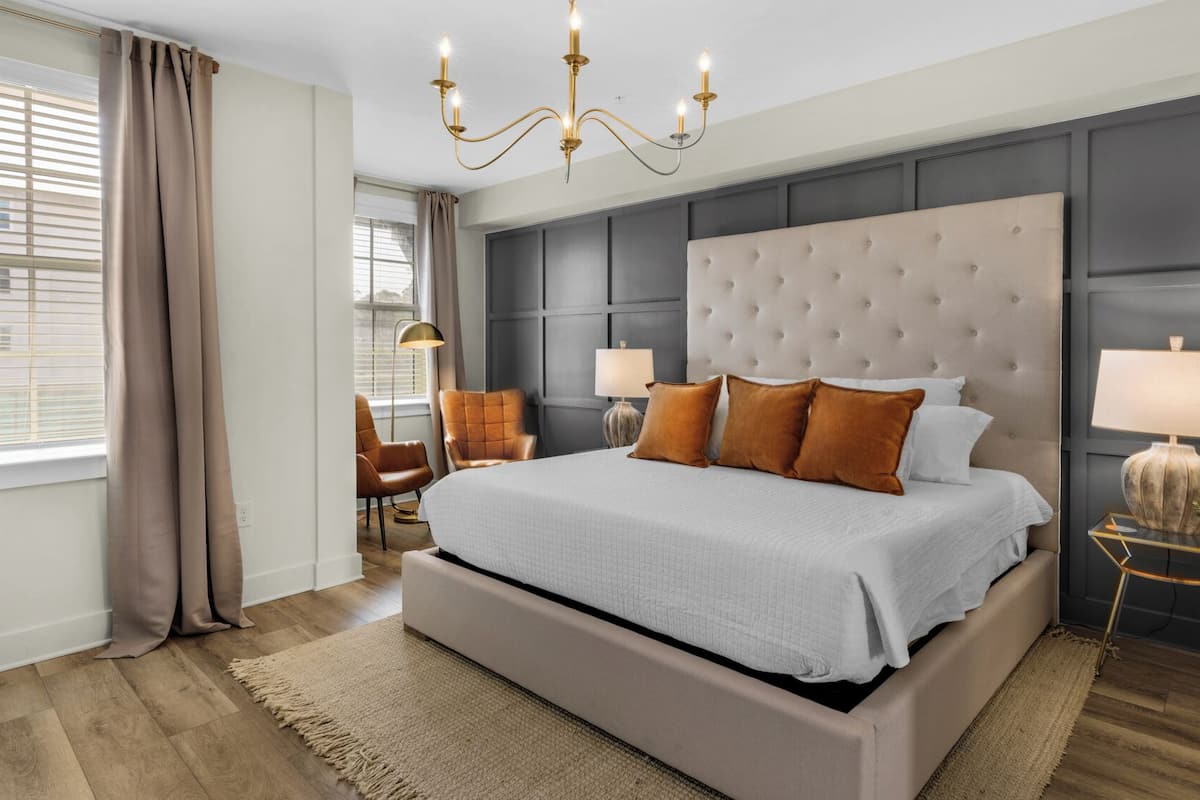 Appart'hôtel, 1 très grand lit et 1 canapé-lit, patio (Pinewood30A 421) | 4 chambres, décoration personnalisée, ameublement personnalisé