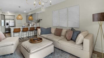 Condo, 1 King Bed with Sofa bed, Patio (Pinewood30A 421) | Living area