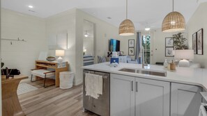 Appart'hôtel, 1 très grand lit et 1 canapé-lit, patio, vue jardin (Pinewood30A 424) | Intérieur