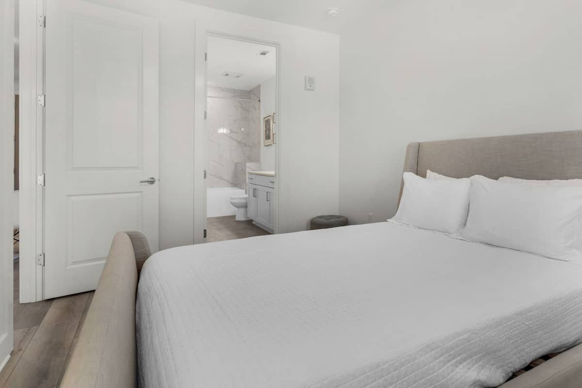 Condo, 1 Queen Bed with Sofa bed, Patio (Pinewood30A 318) | 2 bedrooms, individually decorated, individually furnished