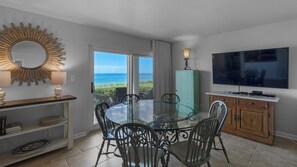 Apartamento, varias camas, patio, vistas al mar (Sand Cliffs 117) | Restauración