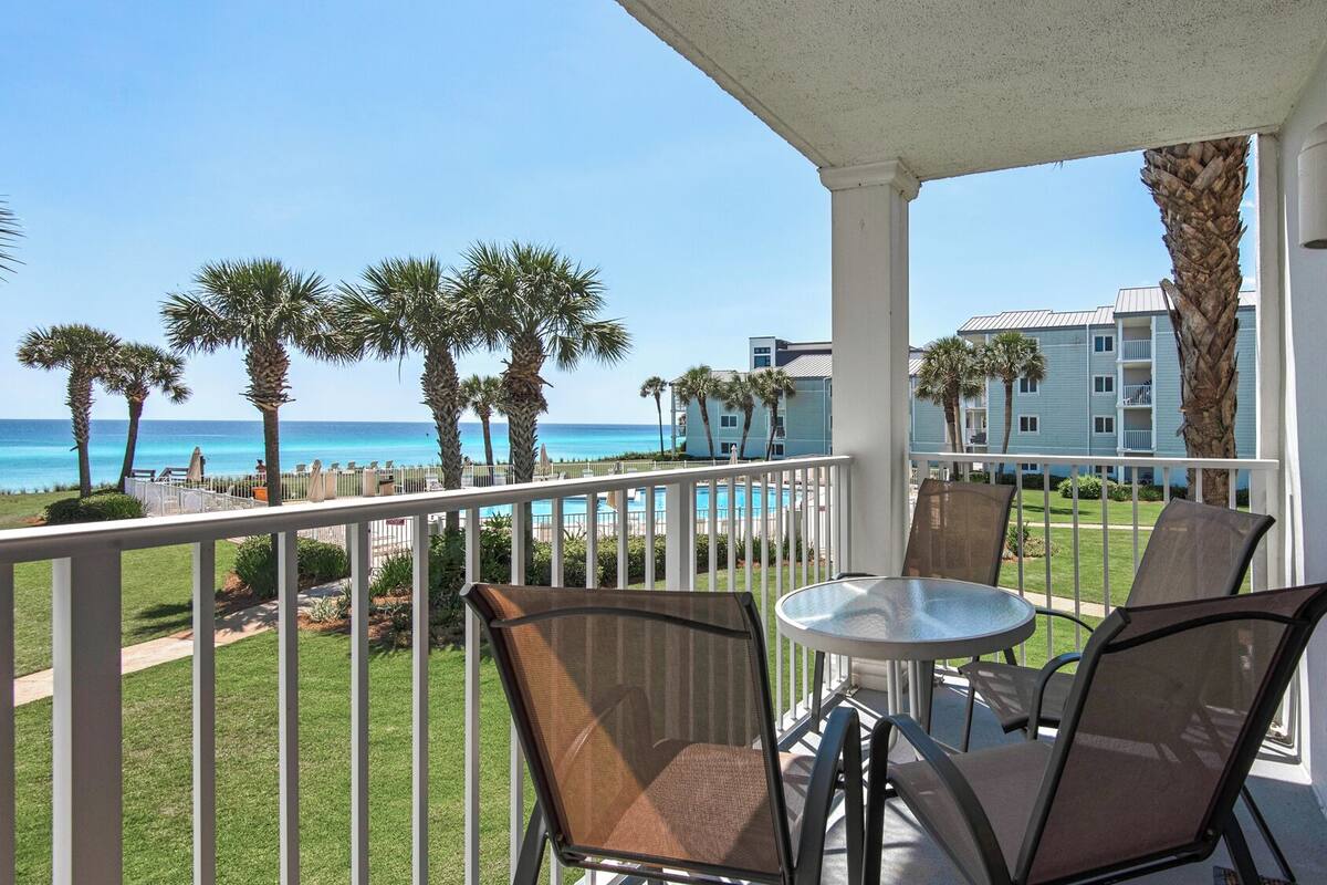 Apartamento, varias camas, patio, vistas al mar (Sand Cliffs 214)