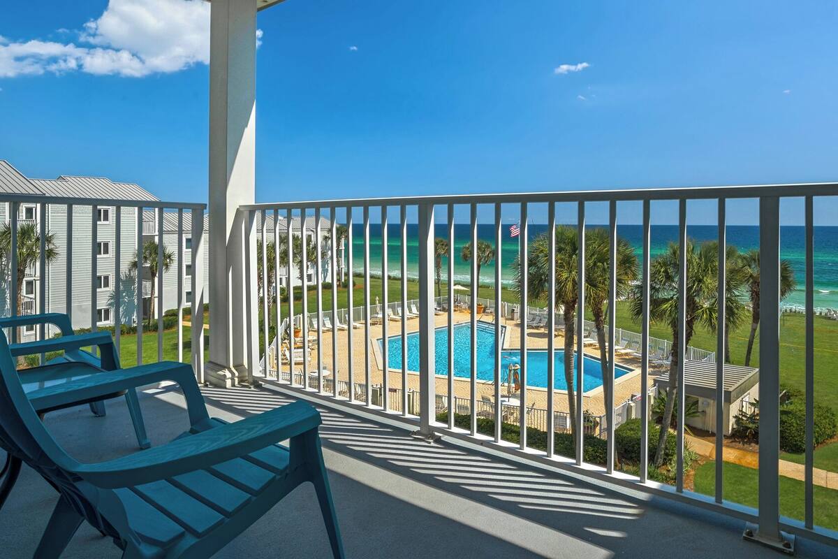 Condo, Multiple Beds, Patio, Ocean View (Sand Cliffs 405) | Property grounds