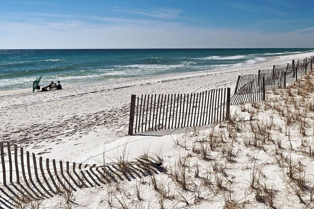 Destin Studio With Resort Amenities and Private Beach Access
