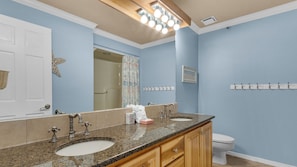 Studio, Kitchen, Garden View (St Thomas Square 1208A) | Bathroom | Free toiletries, towels, soap, shampoo