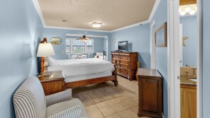 Studio, Kitchen, Garden View (St Thomas Square 1208A) | 1 bedroom, individually decorated, individually furnished, bed sheets - St. Thomas Square (Panama City Beach)