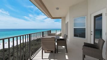 Condo, Multiple Beds, Balcony, Ocean View (Legacy 403) | Outdoor dining
