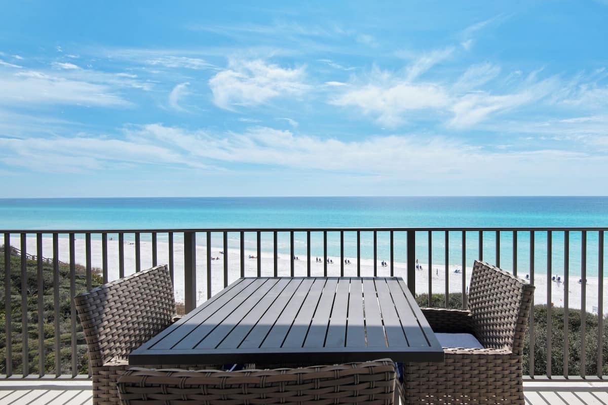 Condo, Multiple Beds, Balcony, Ocean View (Legacy 403) | Outdoor dining