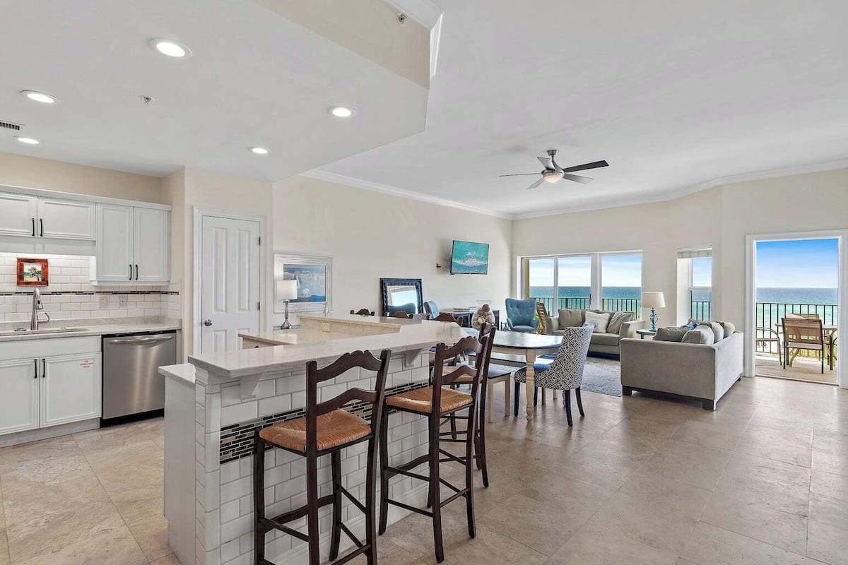 Condo, Multiple Beds, Balcony, Ocean View (Legacy 202 - No Pets Allowed) | Interior